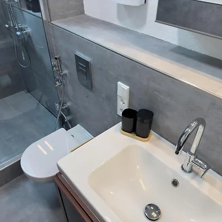 Moderne Maisonette-wohnung アパート